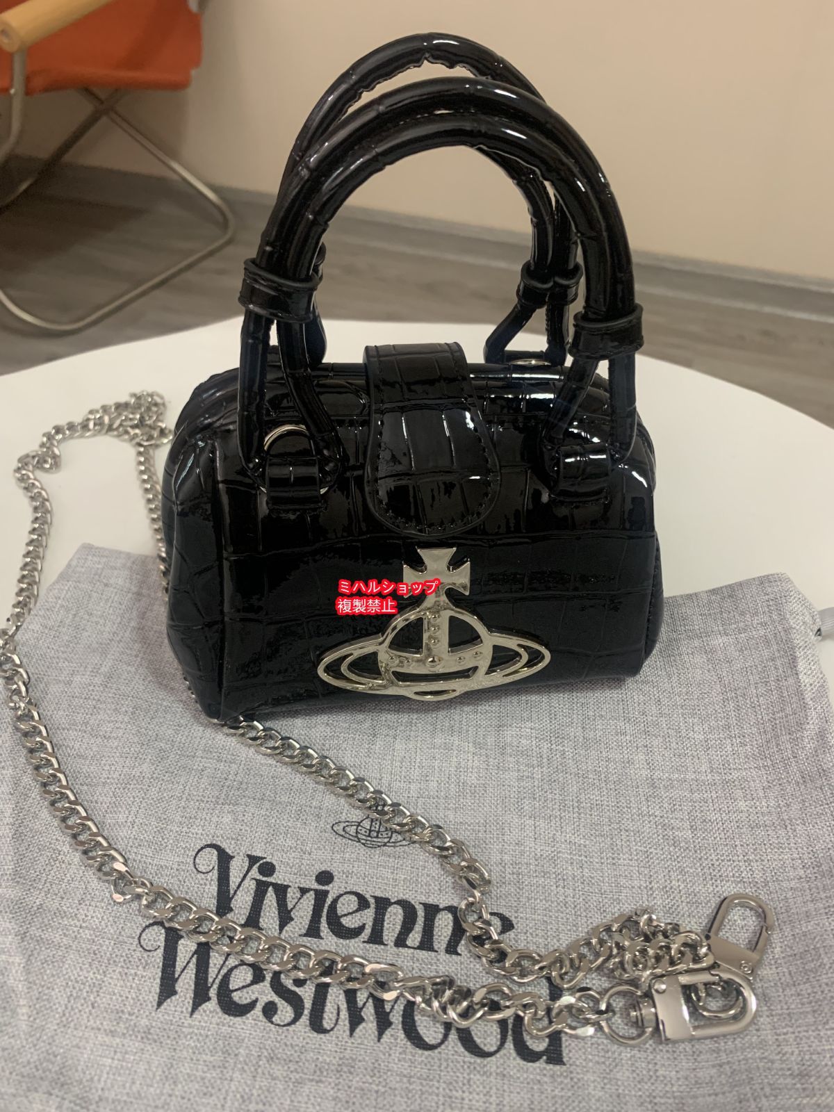 値下！ Vivienne Westwood ヴィヴィアンウエストウッド ミニショルダー