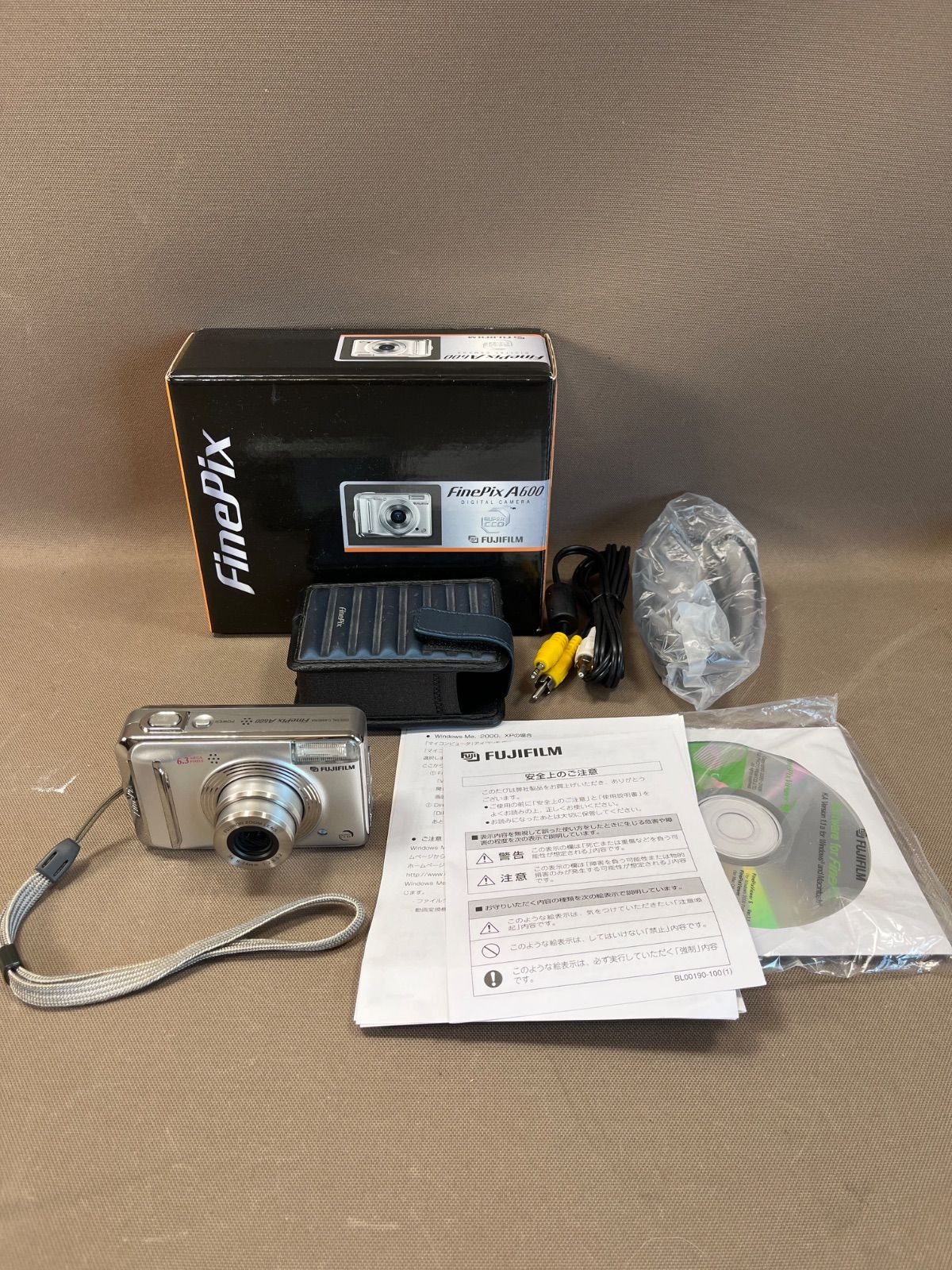 Canon EOS RP ボディ（シャッター約7000回）＋純正バッテリー Canon EOS RP ボディ（シャッター約7000回）＋純正バッテリー