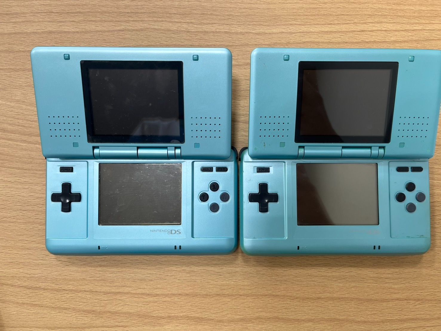 【まとめ売りセット】Nintendo DSi ニンテンドー 任天堂 ゲーム4本 まとめ売りセット】Nintendo DSi ニンテンドー 任天堂 ゲーム4本