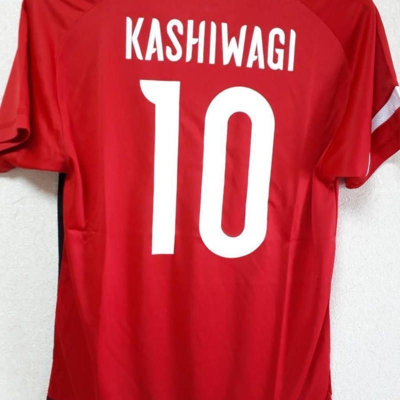 Urawa Red Diamonds Dri-Fit 長袖シャツ柏木陽介選手 柏木陽介【2020 URAWA REDS PLAYERS】 - YouTube