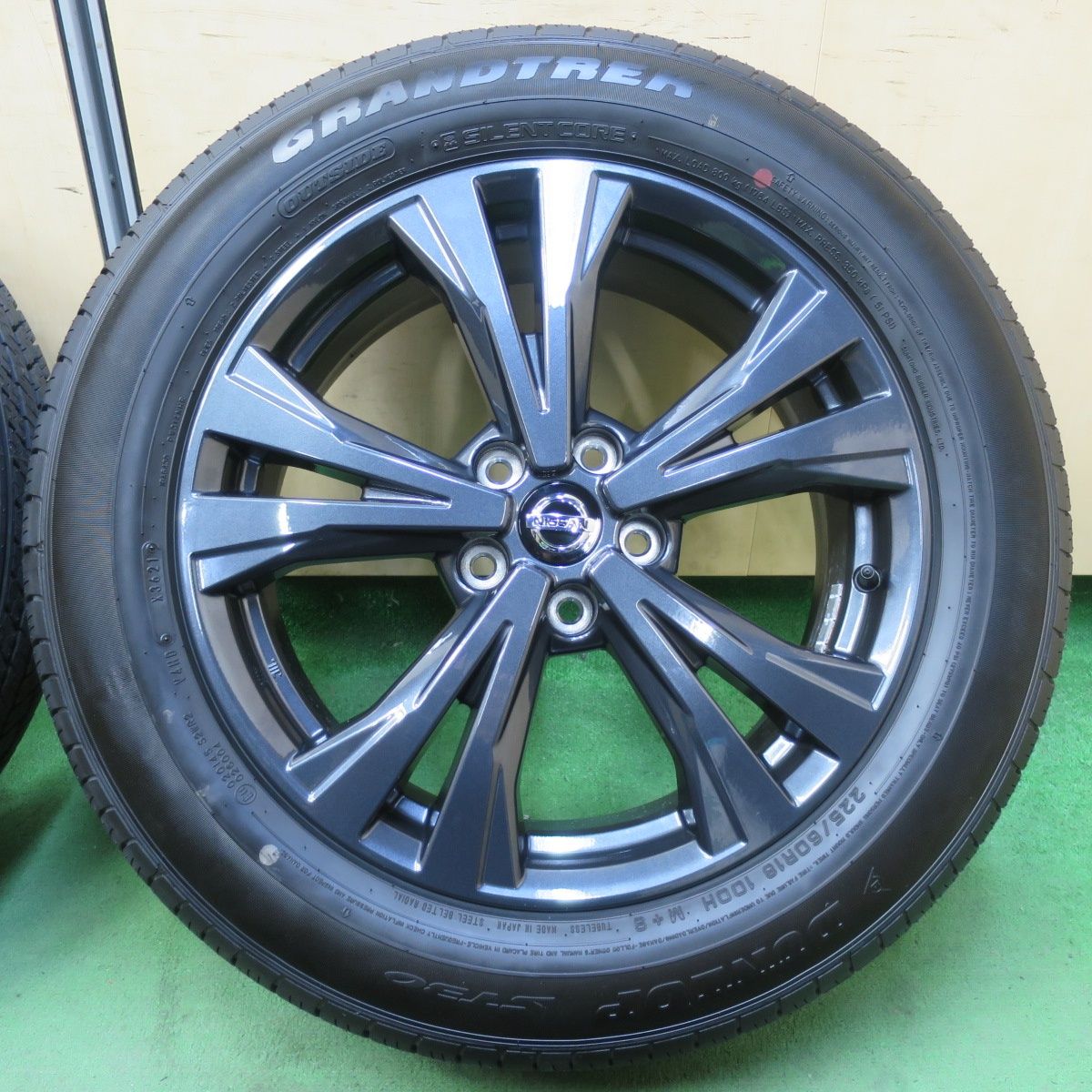純正 225|60R18