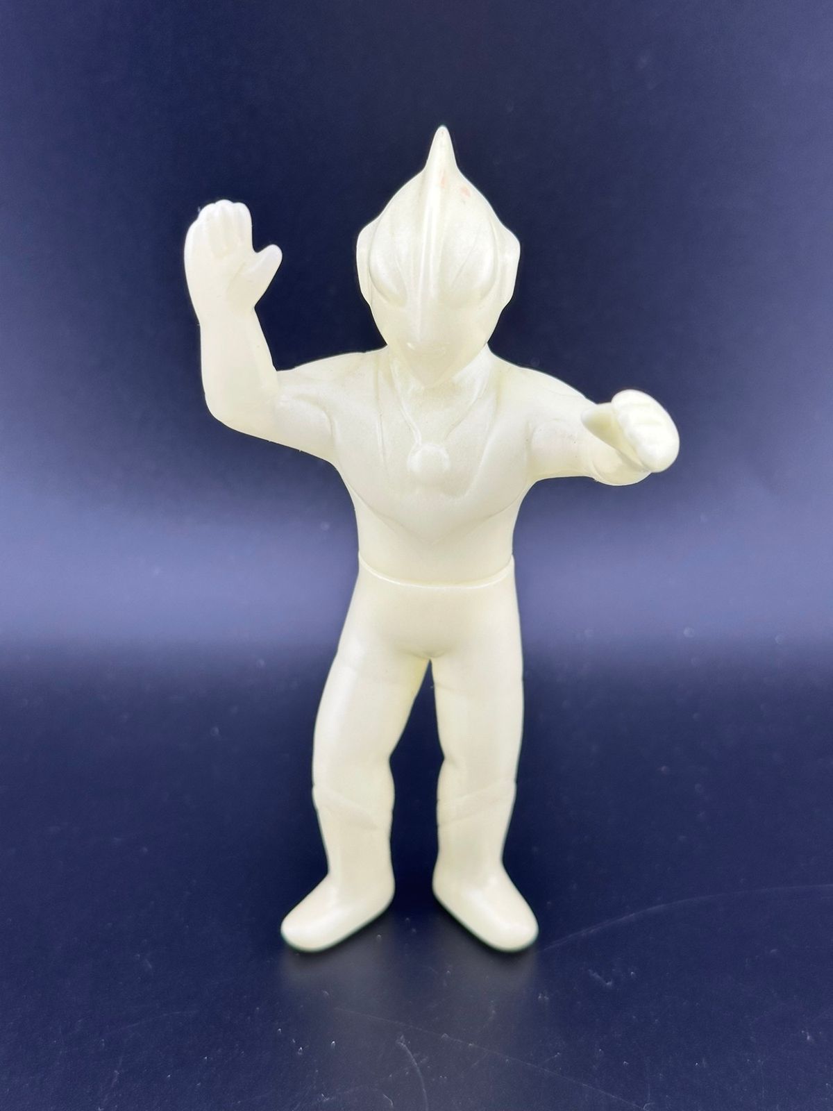 【中古品】ブルマァク　ソフビ　ニセウルトラマン　蓄光　入手困難　フィギュア 中古品】ブルマァク ソフビ ニセウルトラマン 蓄光 入手困難