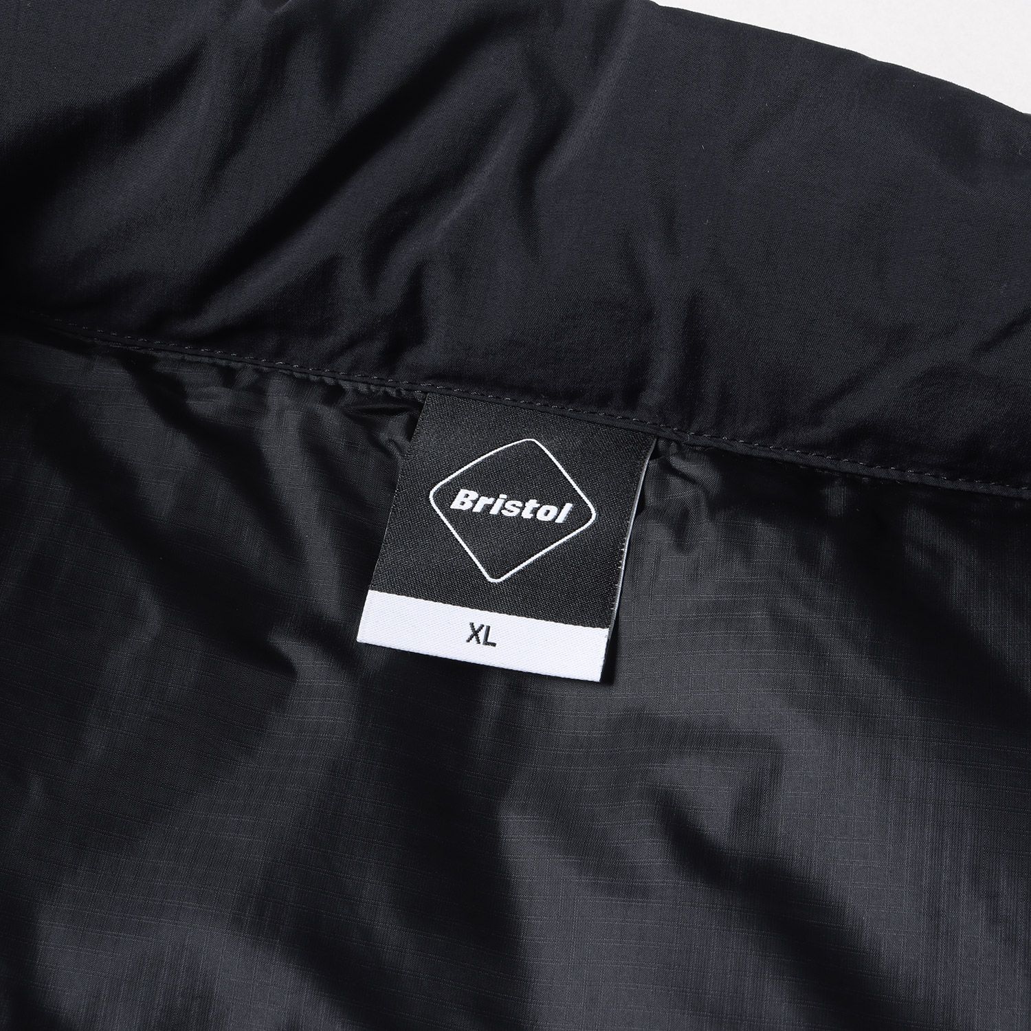 美品 F.C.Real Bristol エフシーレアルブリストル ダウン ベスト 