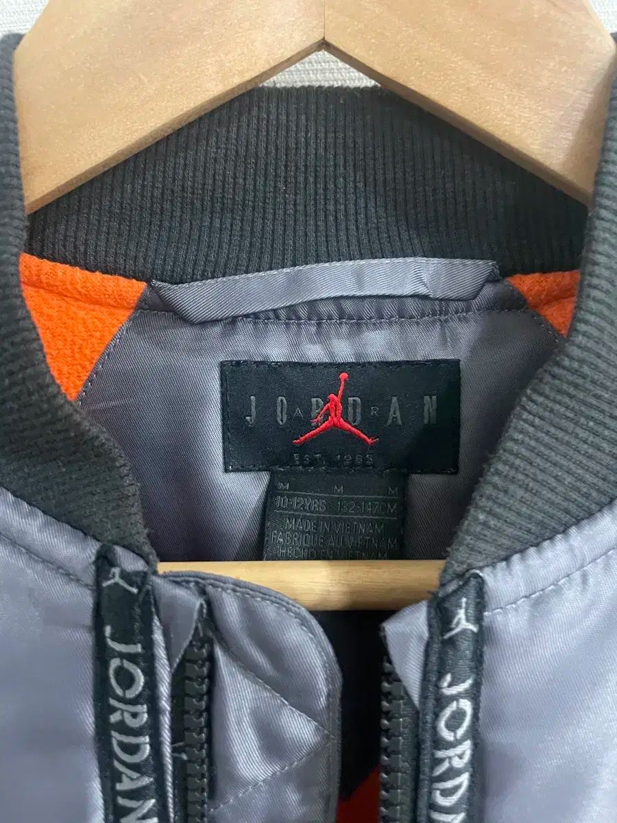  ジョーダンキッズダウン m 10-12歳 その他 ジャケット ブルゾン