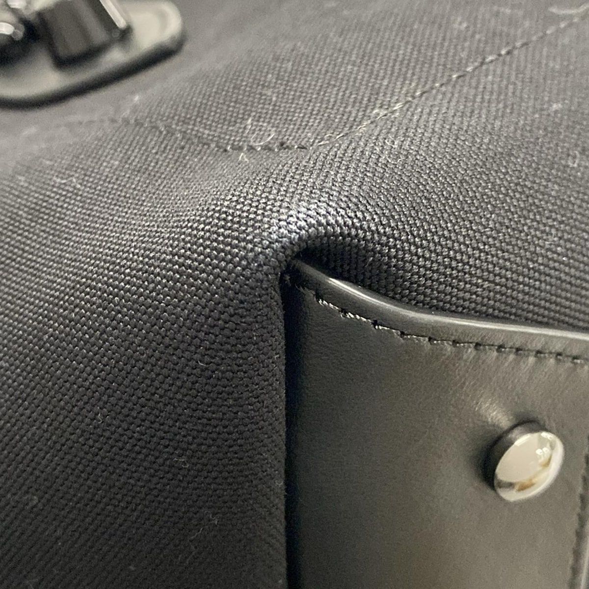 クリスチャンルブタン