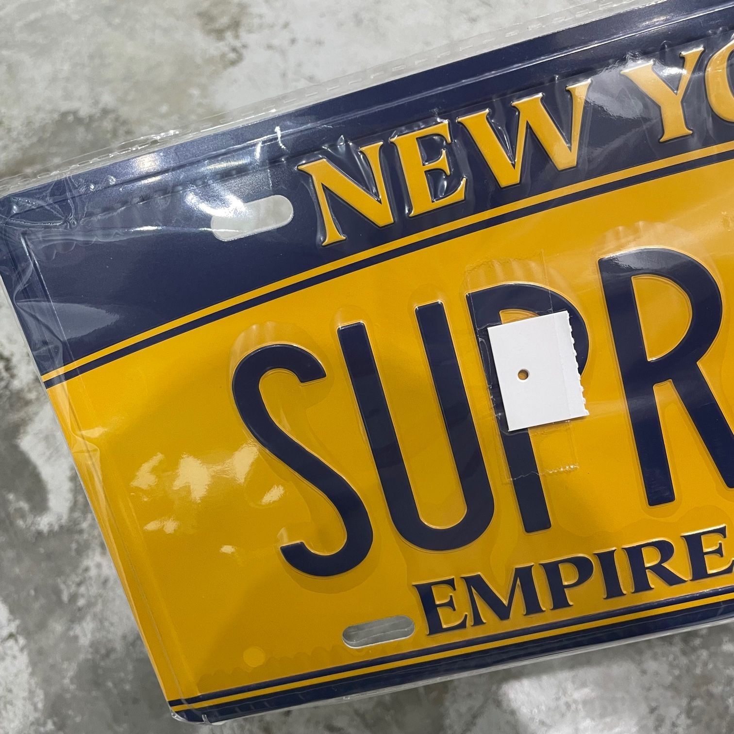 【即日発送】Supreme License Plate ナンバープレート Supreme License Plate (SS25) - $36