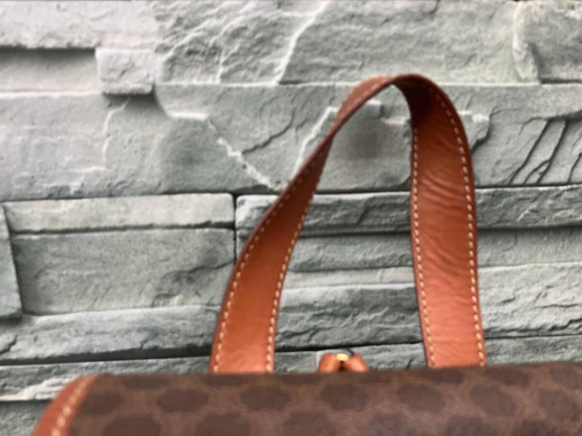 CELINE マカダム柄