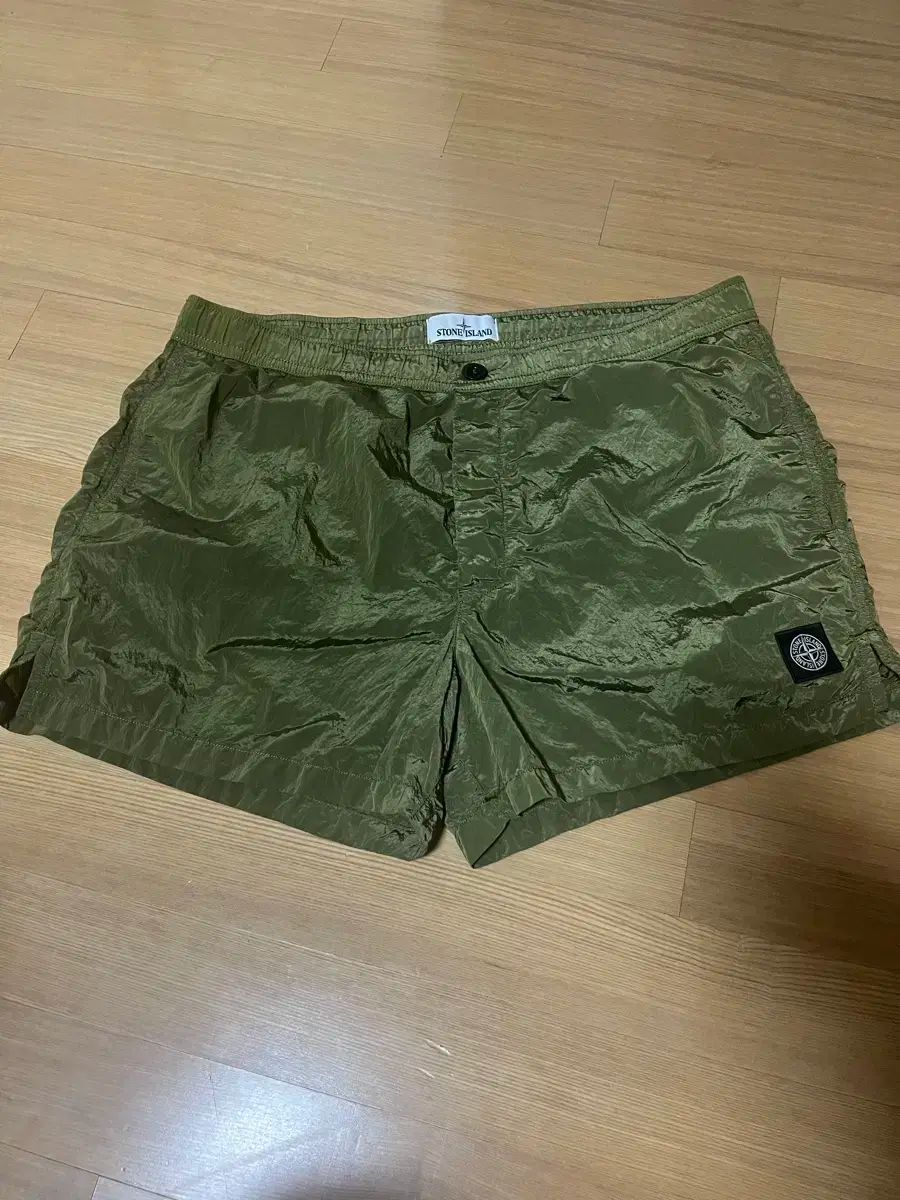 STONE ISLAND ストーンアイランド ナイロン ハーフパンツ XXL