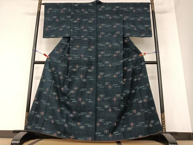 平和屋着物○上質な紬 琉球絣文様 正絹 逸品 AAAZ7374zg - メルカリ