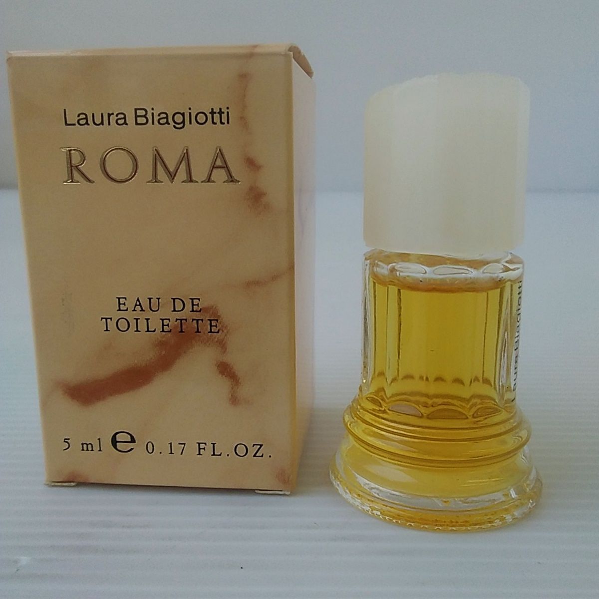 国際的なアウトレットでの割引 Laura Biagiotti ラウラ ビアジョッティ 