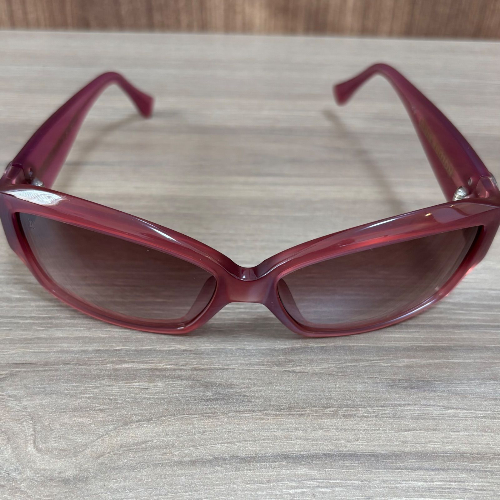 ☆LOUIS VUITTON ルイヴィトン サングラス ウルスラGM Z0103E パープル