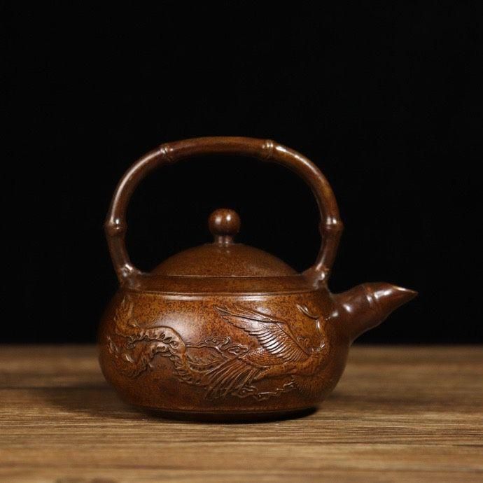 龍鳳茶壺  銅でティーポットを彫る コレクション　工芸品 銅細工 龍鳳呈祥泡茶壺 提梁壺 茶道具 装飾品 工芸品 美術品