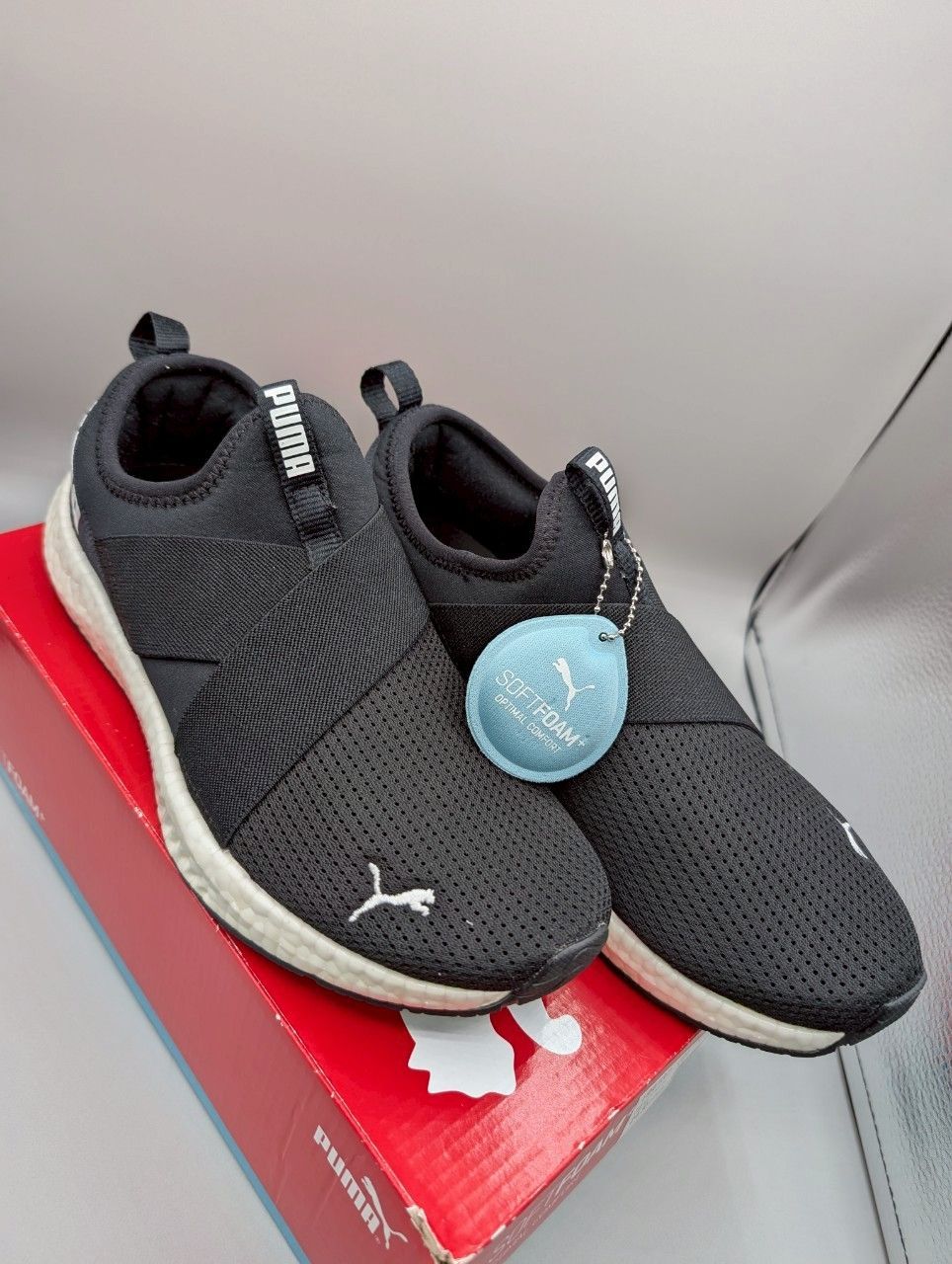 定番 スリッポン 未使用？タグ付き】PUMA スニーカー 黒 SOFTFOAM+ ヨガ・ピラティス
