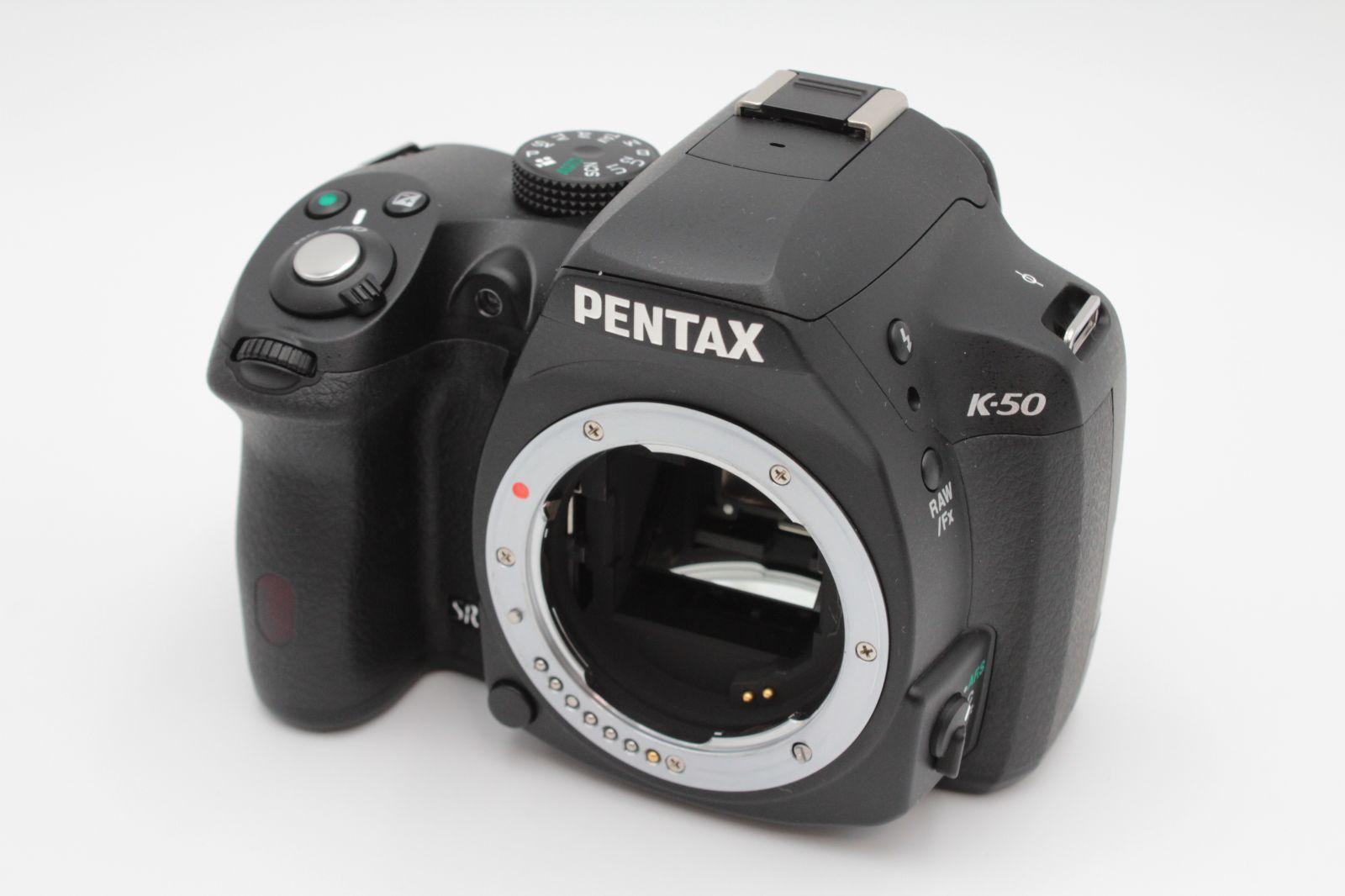 【ショット数670回】■ほぼ新品■ PENTAX K-50 ボディ ブラック (おまけSIGMAレンズ付き)