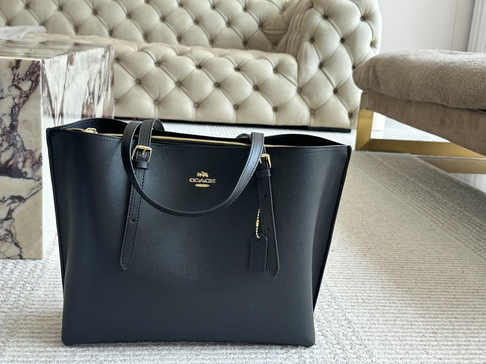 今日特価】COACH コーチ クラシックロゴ トートバッグ