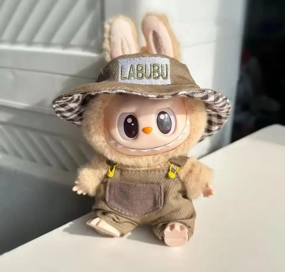 ラブブ　服　MAMA衣装　G-DRAGON ジヨン ラブブがG-Dragon風のステージ衣装で登場🎤✨ このキラキラ感、まさに