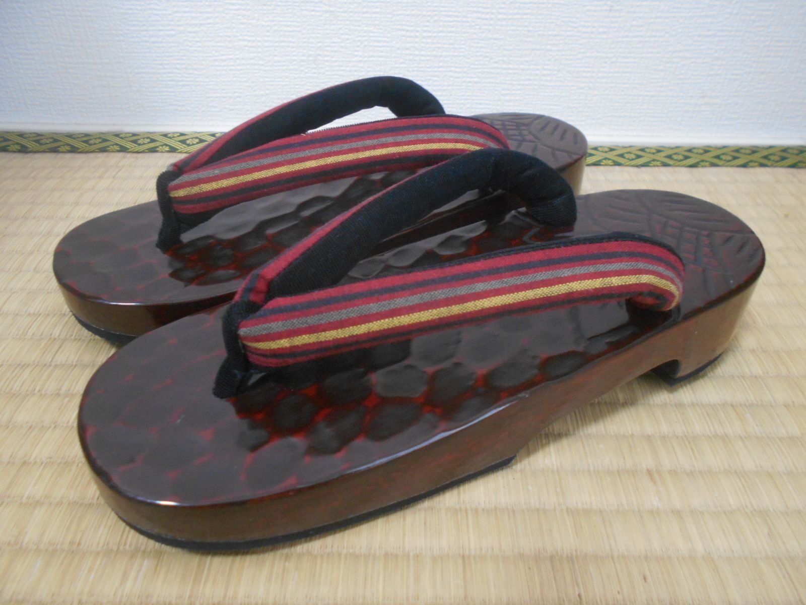 鎌倉彫 村主匡左作(花) Amazon.co.jp: 鎌倉彫 村主匡左作(花孔雀