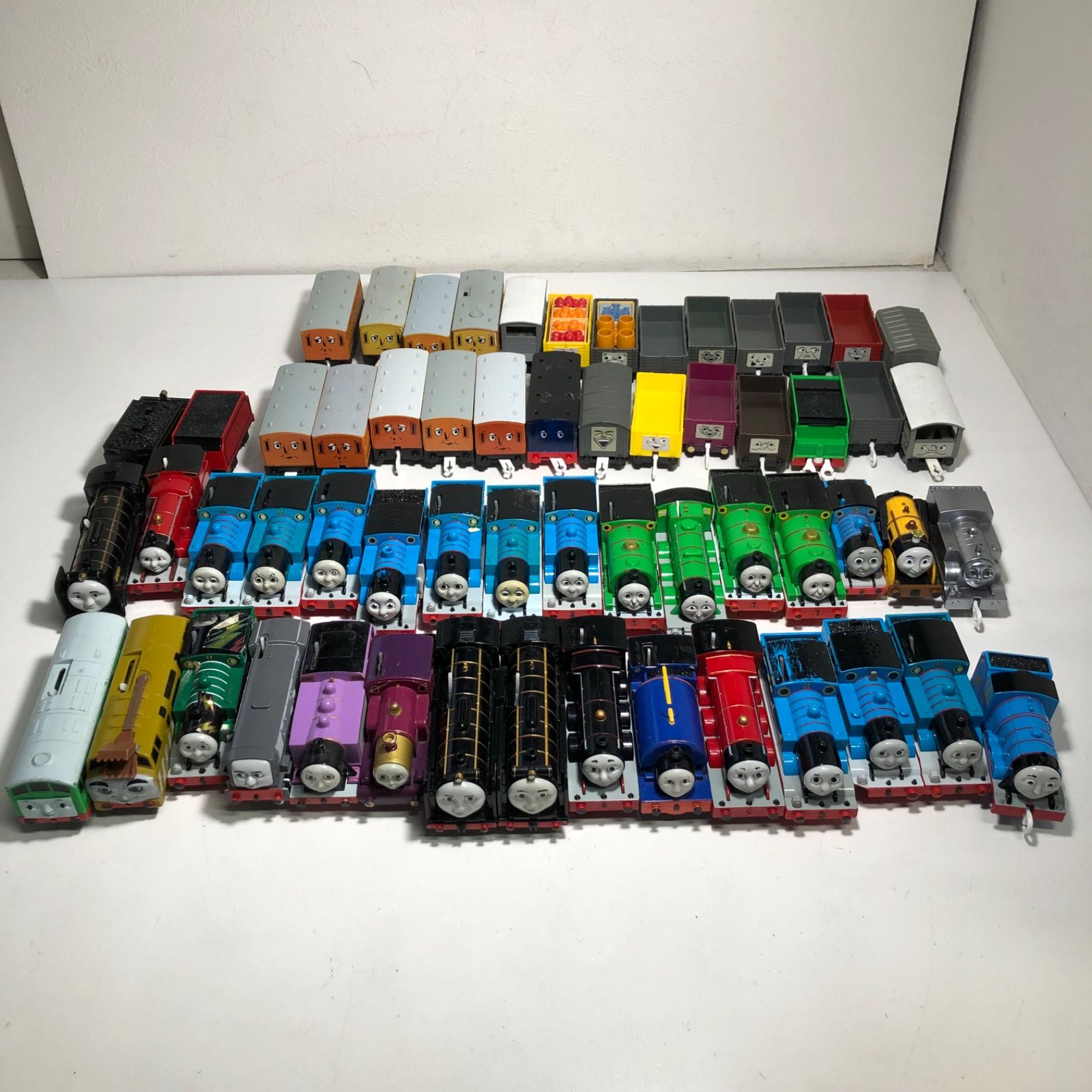 ⭐︎プラレール　美品　大量　まとめ売り⭐︎ ☆プラレール 大量まとめ売り 6.7kg まとめ売り 電車、駅