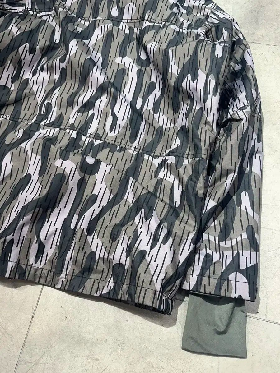 コロンビア 迷彩