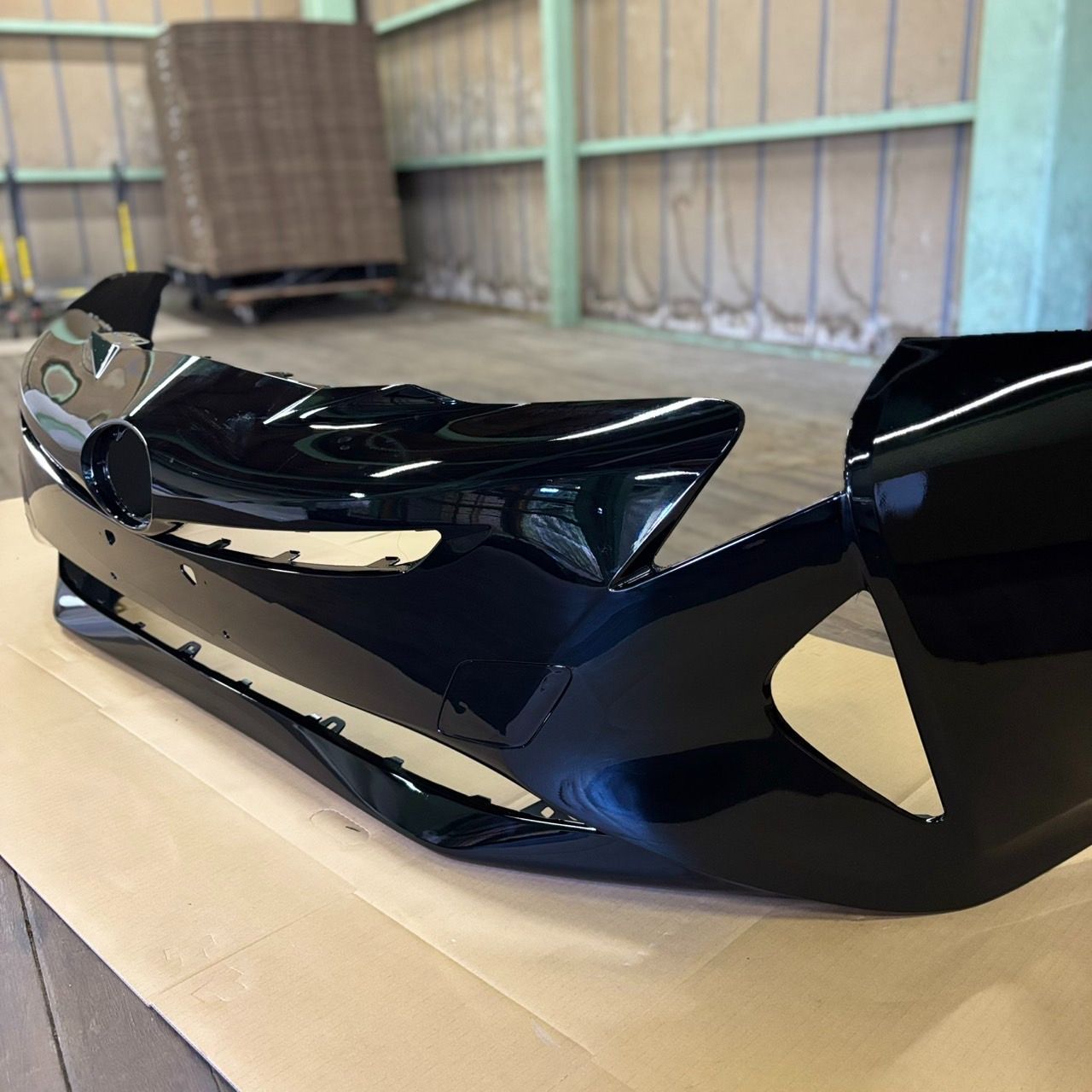 (76) ・50プリウス　社外前期　黒　フロントバンパーフェイス TOYOTA 50系プリウス/50プリウス前期 フロントバンパー/ブラック