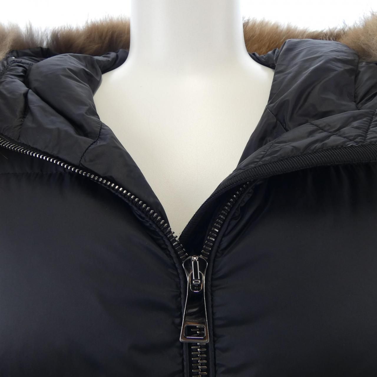 モンクレール MONCLER ダウンジャケット - メルカリ