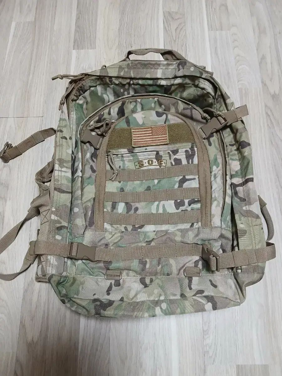 アメリカ SOG マルチカム 戦術 バックパック ミリタリー