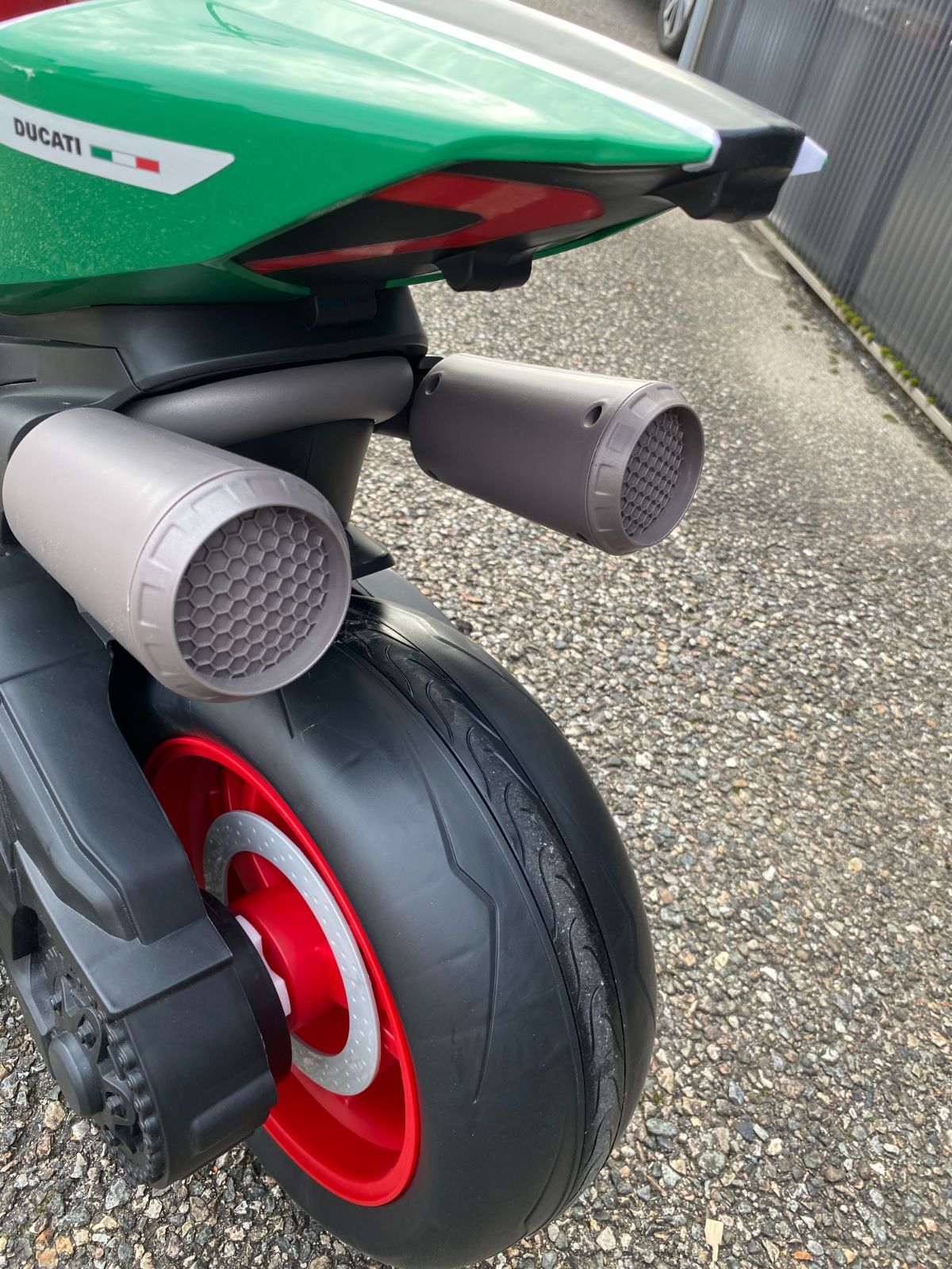 アウトレット DUCATI バイク 乗用玩具 オートバイ 電動バイク №127 コマ けん玉