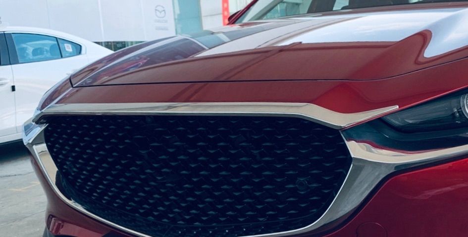 車 マツダ Mazda CX-30 DM系 ボンネットガーニッシュ