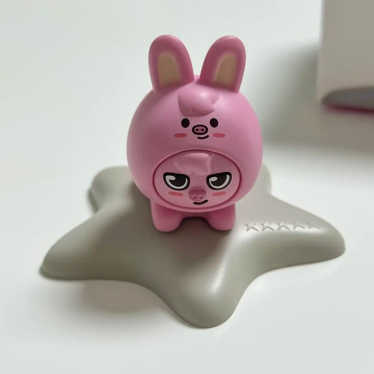 チャンビン(CHANGBIN) DWAEKKI(トゥエッキ) フィギュア SKZOO Stray