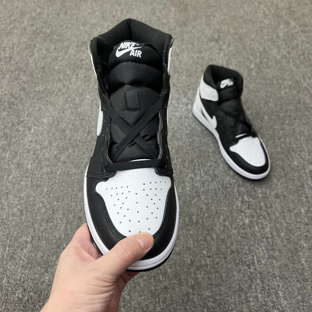 【新品未使用❣️】ジョーダン1 ナイキ\"Black/White NIKE AIR JORDAN 1 “Black/Summit White” が公開 - Yakkun