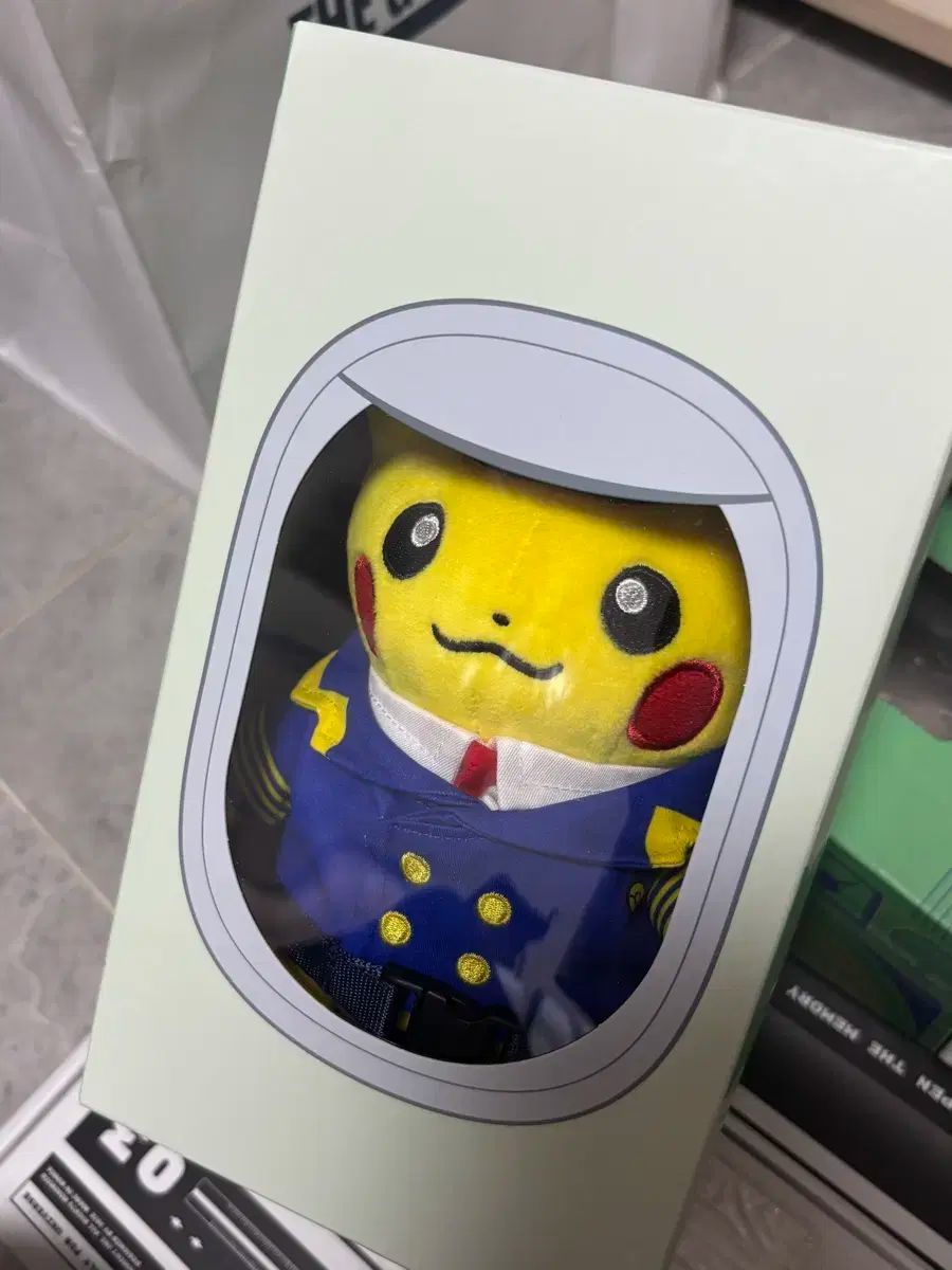 ティーウェイ キャッチ あなたのもの ピカ PLUSH ピカチュウ 人形