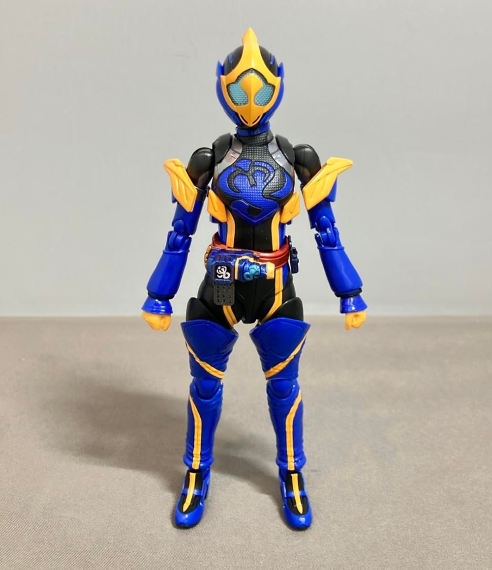 匿名配送　S.H  仮面ライダージャンヌ コブラゲノム＆ラブコフ クジャクゲノム S.H.Figuarts フィギュア 仮面ライダージャンヌ コブラゲノム