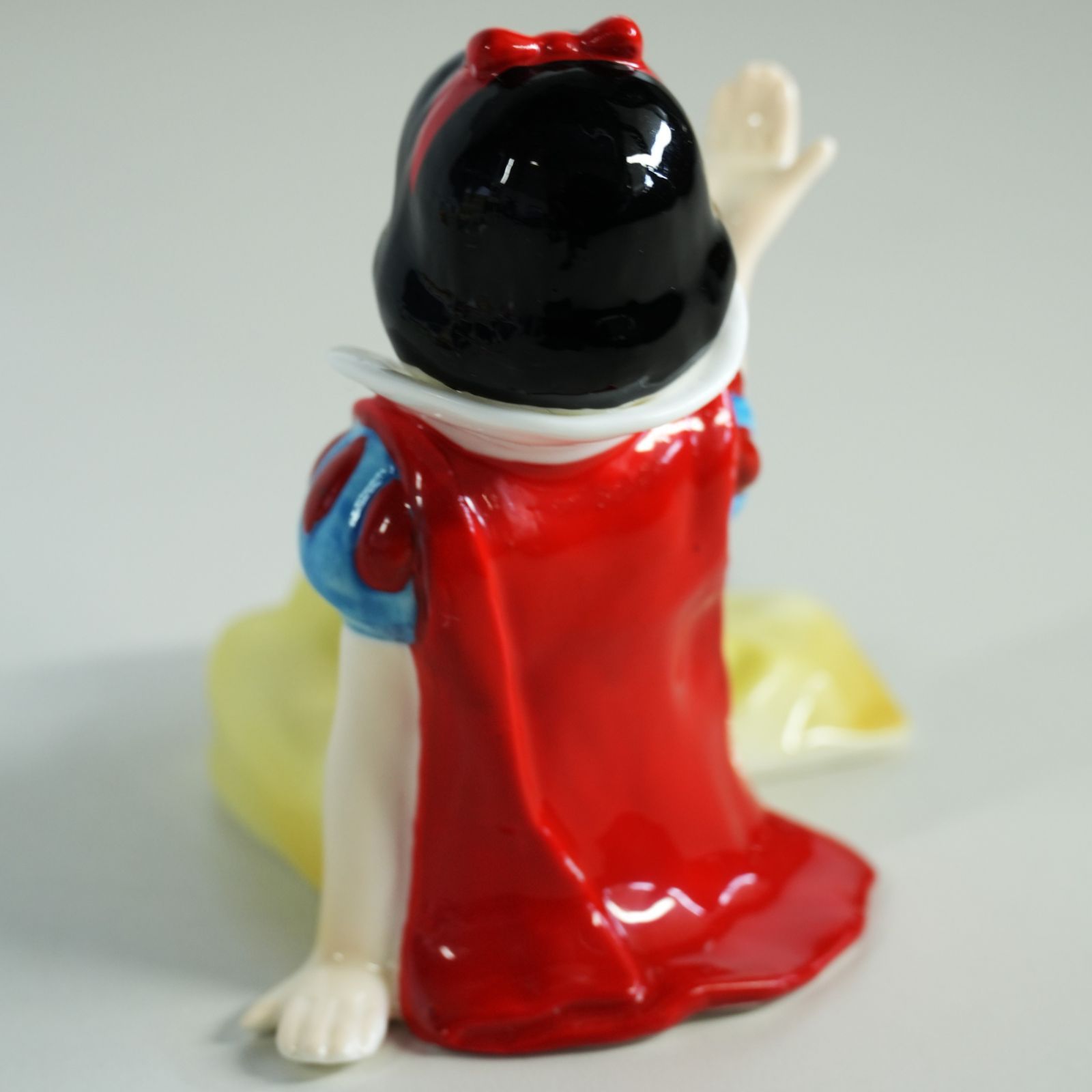 【匿名配送】ディズニー/白雪姫と七人の小人/陶器/フィギュリン/フィギュア/置物 IM] ディズニー Disney 白雪姫 7人の小人 フィギュア フィギュリン