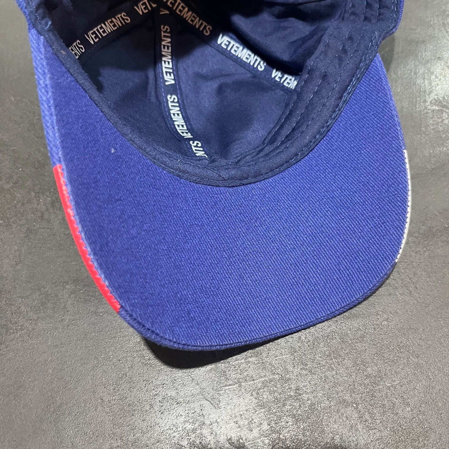 ヴェトモン × トミー コラボキャップ VETEMENTS × TOMMY HILFIGER ロゴ刺繍キャップ 帽子 ヴェトモン トミー