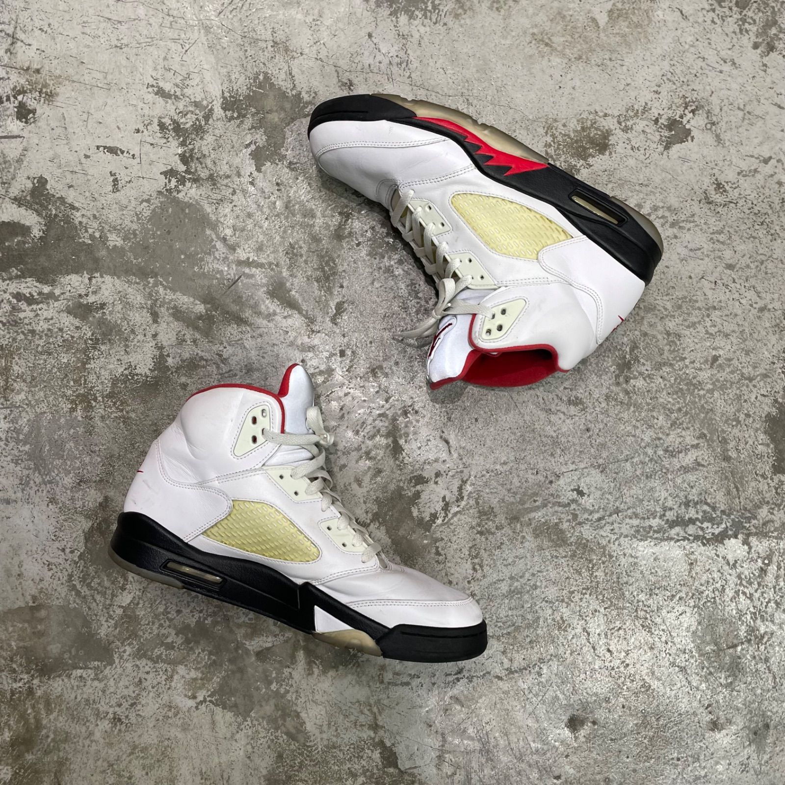 シューズ(男性用) NIKE AIR JORDAN 5 RETRO FIRE RED 楽天市場】NIKE ナイキ AIR JORDAN 5 RETRO 'FIRE RED' 2020