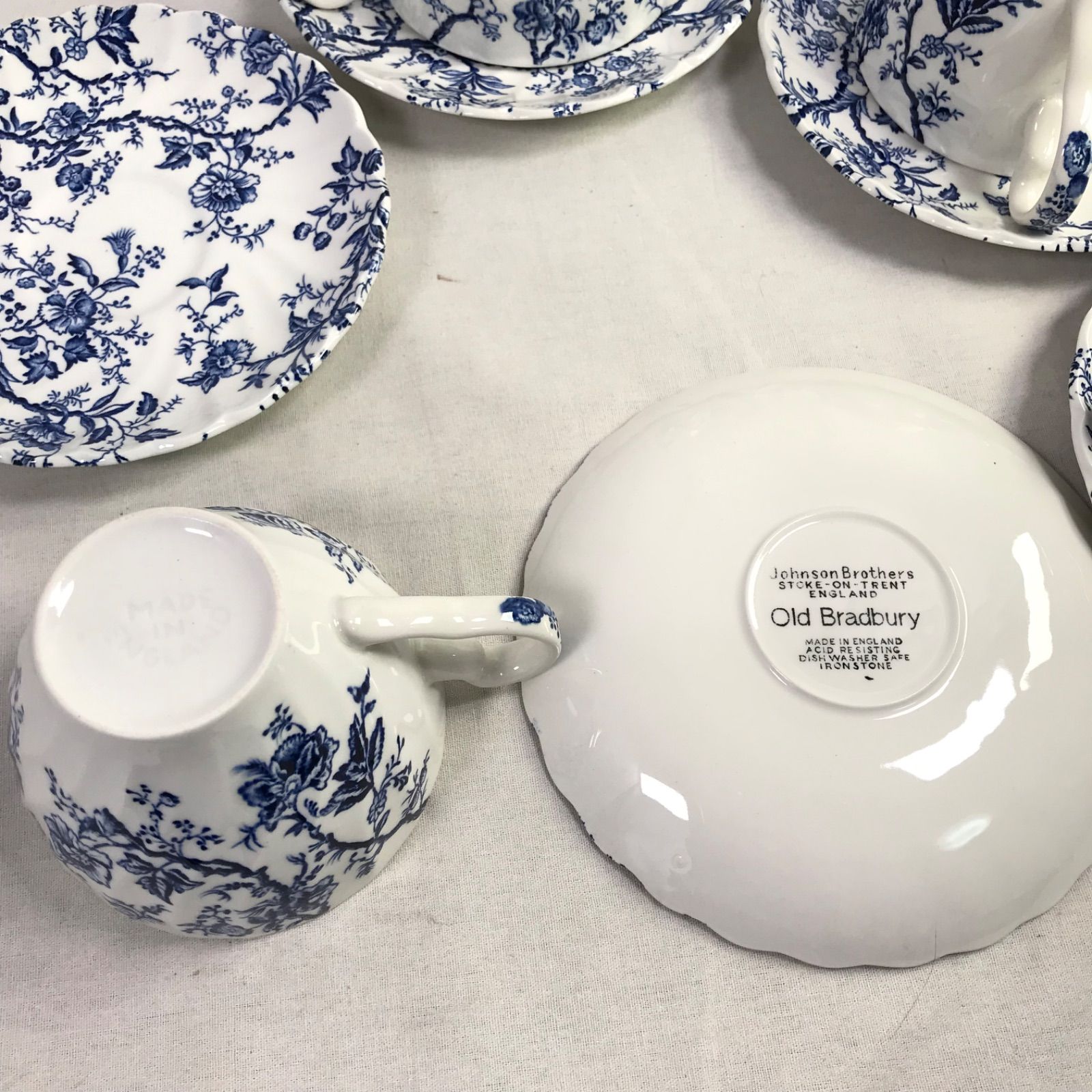 Johnson brothers Old Bradbury カップ&ソーサー Johnson brothers Old Bradbury カップ&ソーサー