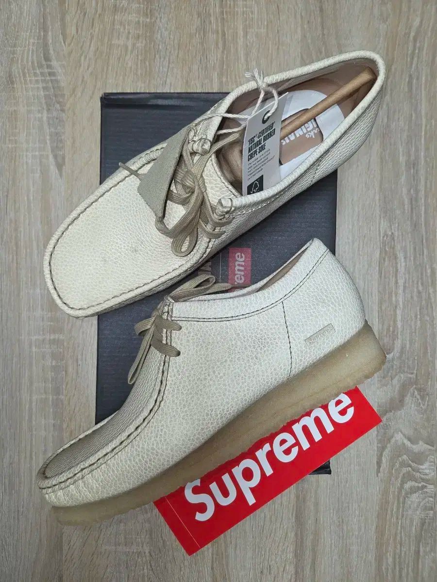 クラークス　ワラビー　ビームス　UK7.5 希少】UK7.5/25.5-26 ビームス×クラークス BEAMS×Clarks