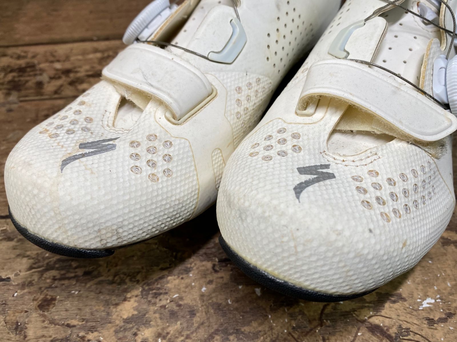 SPECIALIZED TORCH3.0白39 25cmビンディングシューズ TORCH 1.0 ROAD SHOES WHT 39(39 (25cm) ホワイト): シューズ