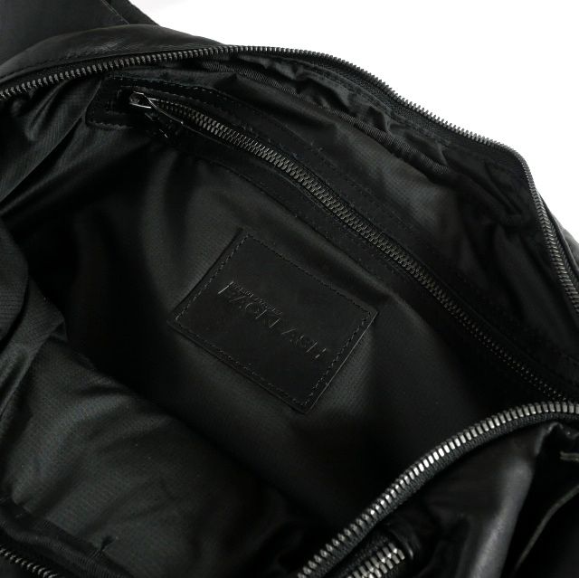 イサムカタヤマバックラッシュ　本革ウエストバッグ　ブラック ISAMU KATAYAMA BACKLASH - Japan House Wax Finish Bag