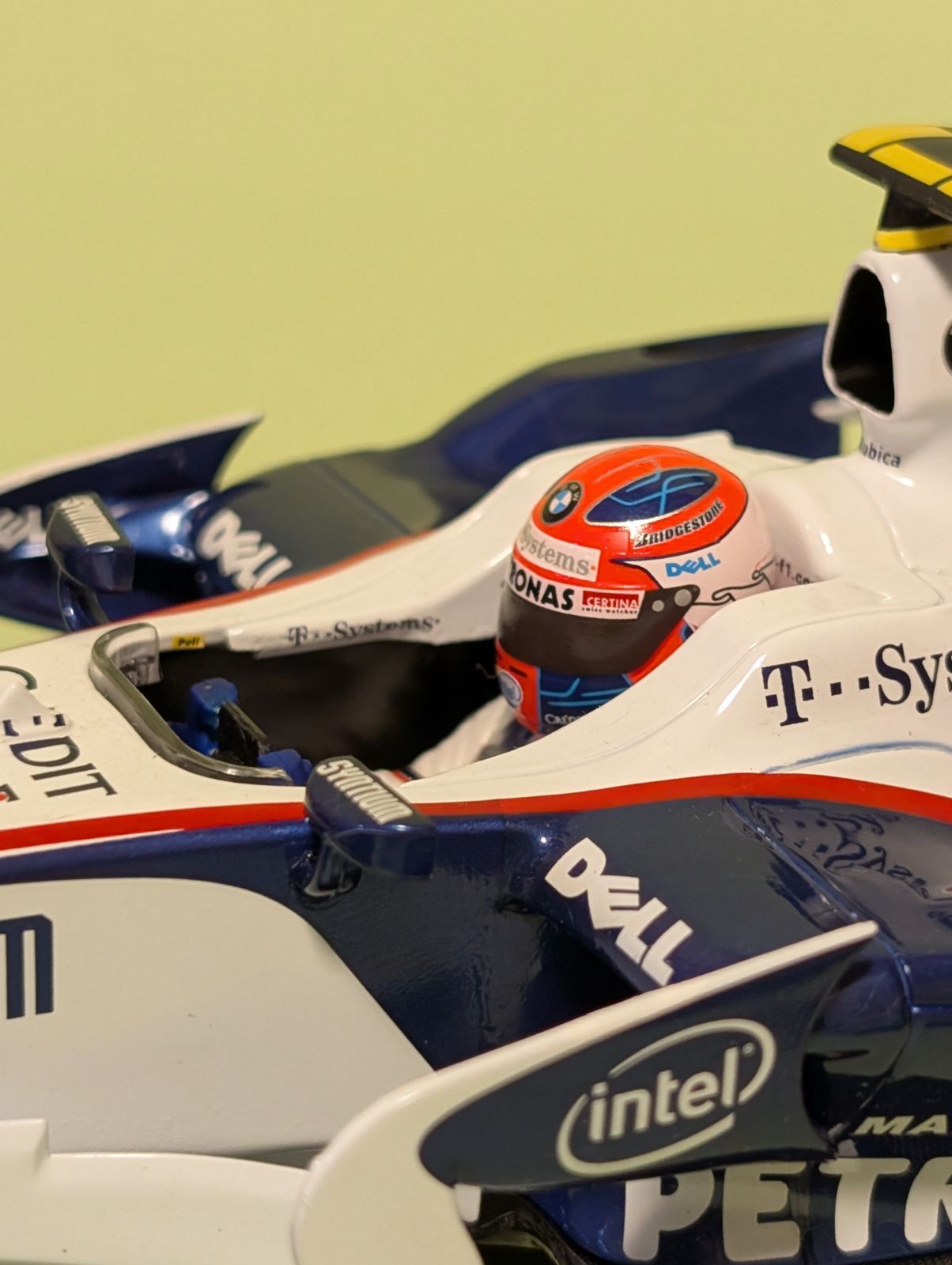 1/18 ミニチャンプス　BMWザウバーF1.08 Model car BMW Sauber F1.08 Heidfeld 2008 Minichamps