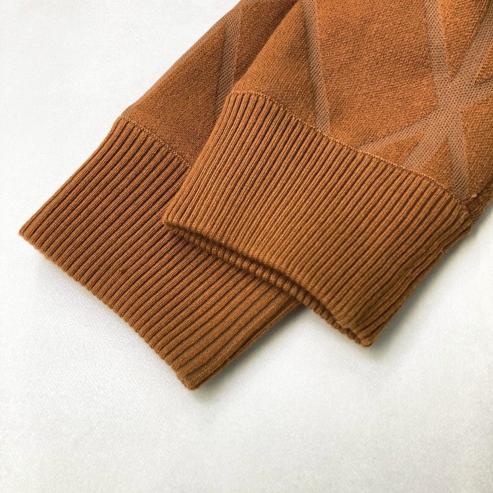 サイズ：XO DESCENTE GOLF デサントゴルフ 2024年モデル 蓄熱 長袖ニットジャケット 総柄 ブラウン