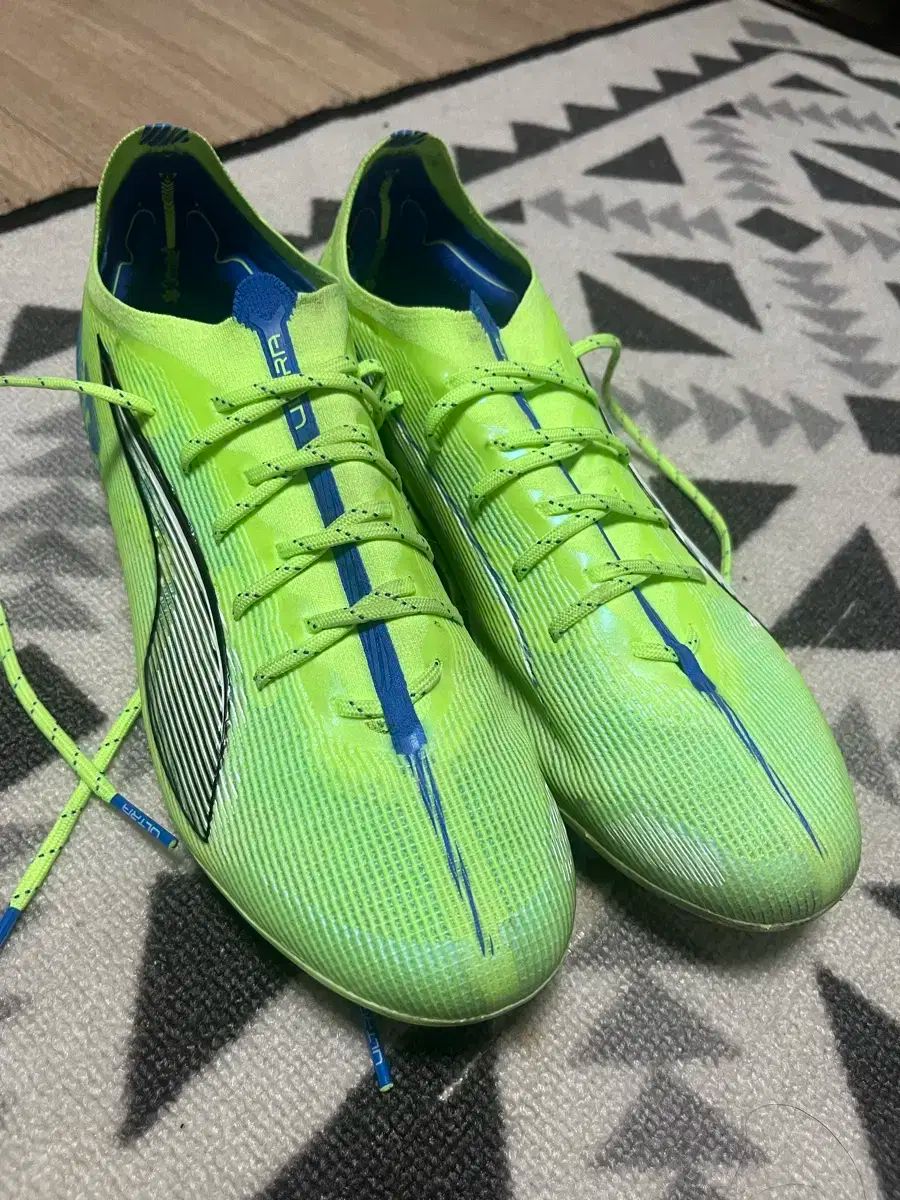 PUMA プーマ ウルトラ 5 mg サッカーシューズ 270