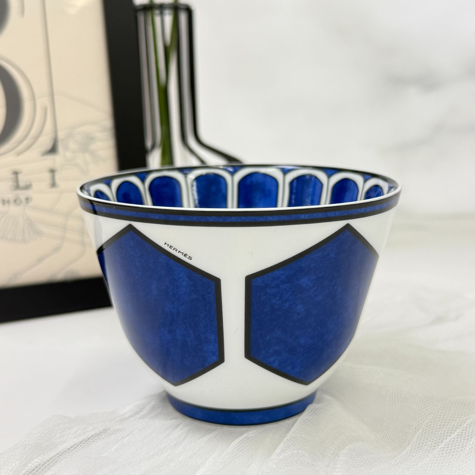 新品未使用☆エルメス　ブルーダイユール　サラダボウルGM ボウル 〈ブルー ダイユール〉 | Hermès - エルメス-公式サイト