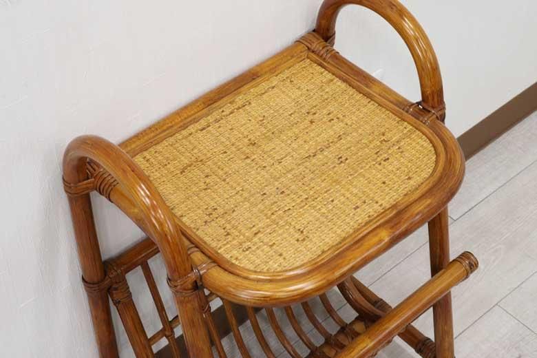 良い 軽量ラタン テーブル付きマガジンラック 壁付 手作り サイド