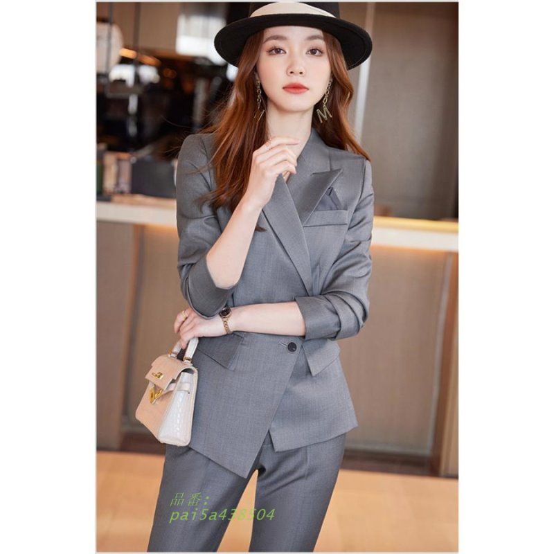 カジュアル ビジネススーツ