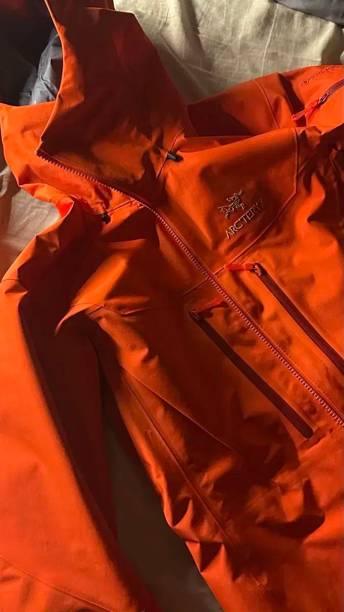 ARC TERYX アルファ SV 24K ほぼ