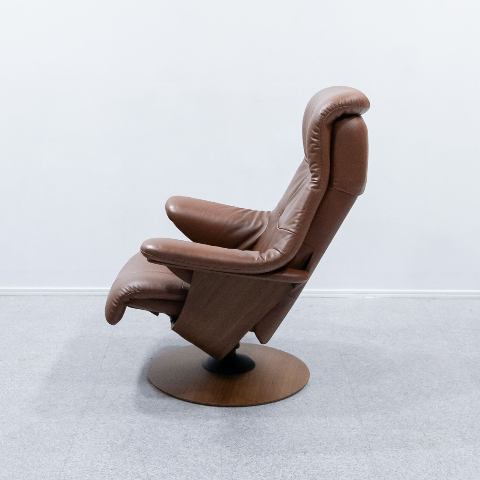 展示品】カリモク家具 R307 リクライニング チェア オットマン