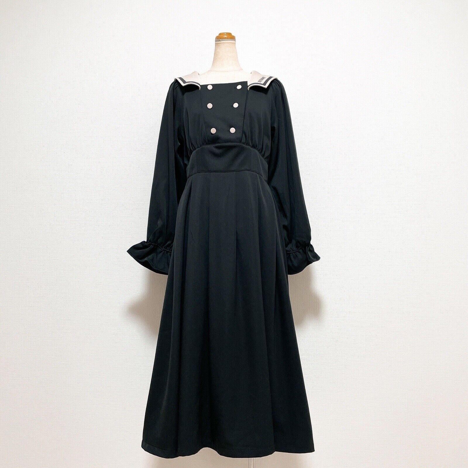 Sanrio KUROMI サンリオ クロミ 青木美沙子 コラボ セーラー襟刺繍ワンピース 黒 長袖 レディース ロリータ 量産型 地雷系 ゴスロリ コスプレ サブカル