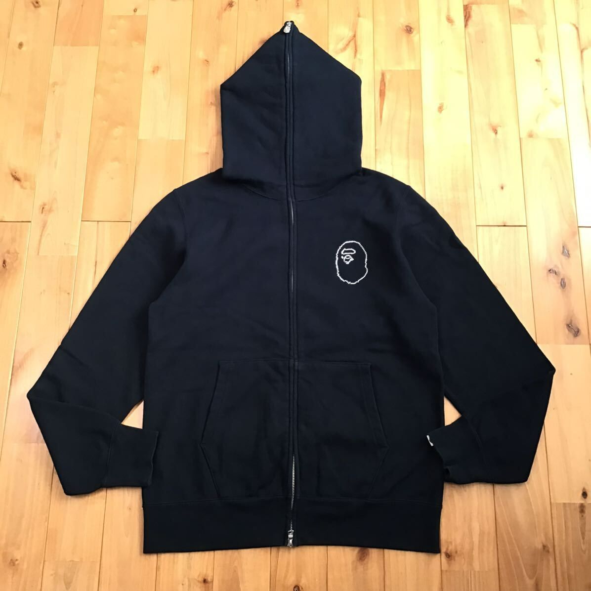 エイプ❌スワロフスキーパーカー　Lサイズ‼️ 希少品 ☆激レア☆ スワロフスキー タイガー パーカー Lサイズ a bathing ape