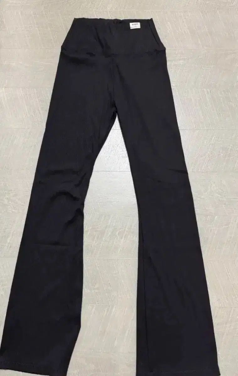 [Glowny] グロウニー パンツ Pants 送料関税込み GLOWNY(グロウニー) パンツ(レディース) - 海外通販のBUYMA